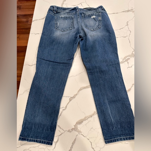 🌸 Miss Me Distressed Boyfriend Ankle Jean Size 30🌸 - Picture 10 of 10